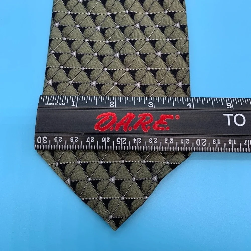 Vintage Bellini Geometric Print 100% Silk Men's Classic Neck Tie